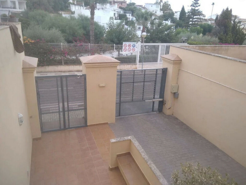 Townhouse Calahonda Málaga - image 29