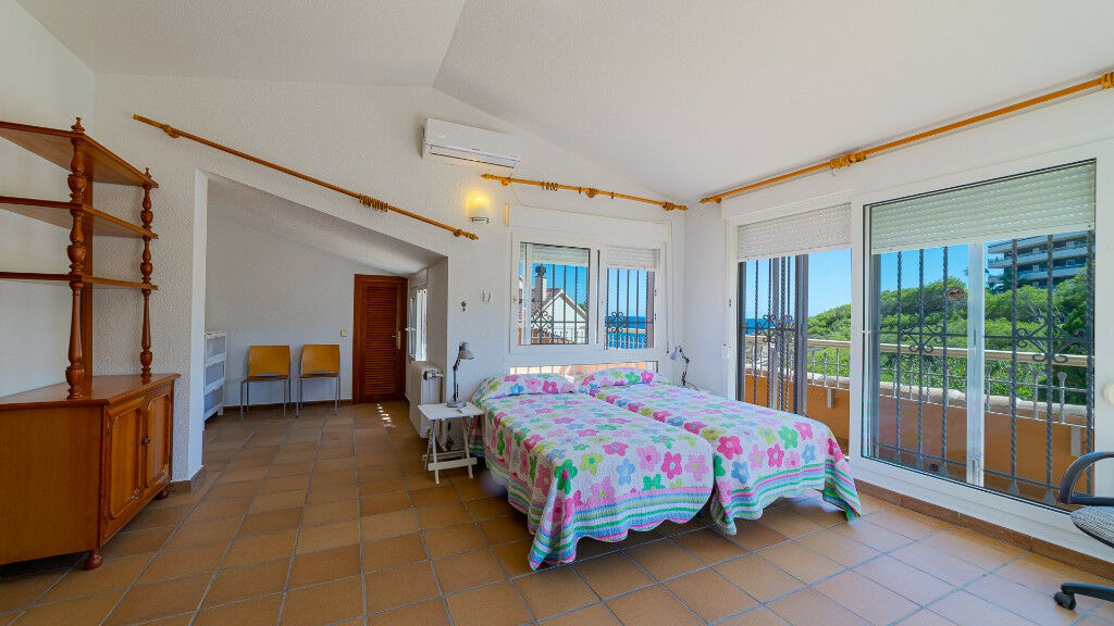 Detached Villa Campoamor Alicante - image 29