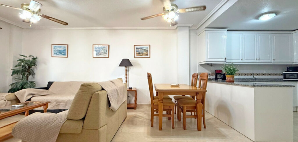 Ground Floor Apartment Villamartin Alicante - image 3