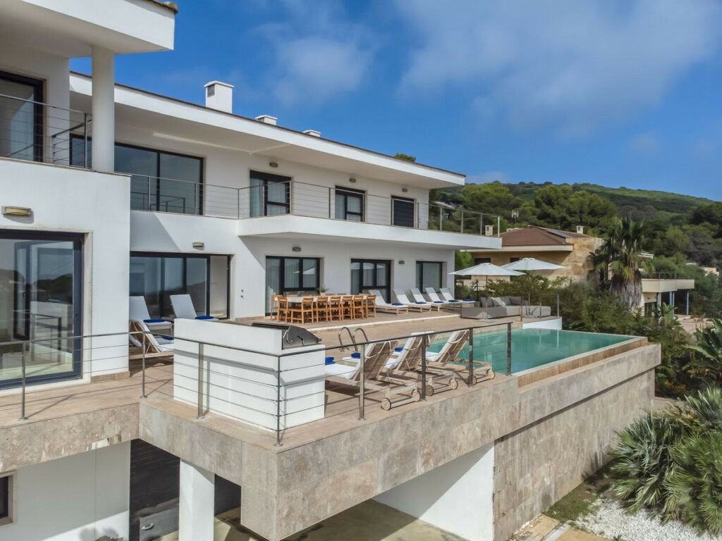 Detached Villa Sotogrande Cádiz - image 3