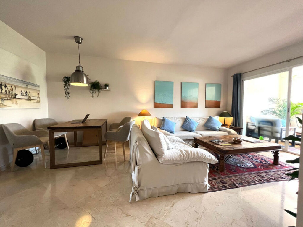 Middle Floor Apartment Guadalmina Alta Málaga - image 3