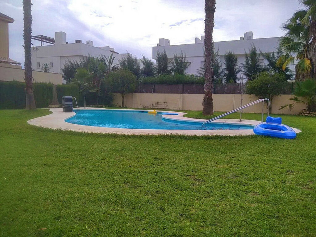 Townhouse Calahonda Málaga - image 3