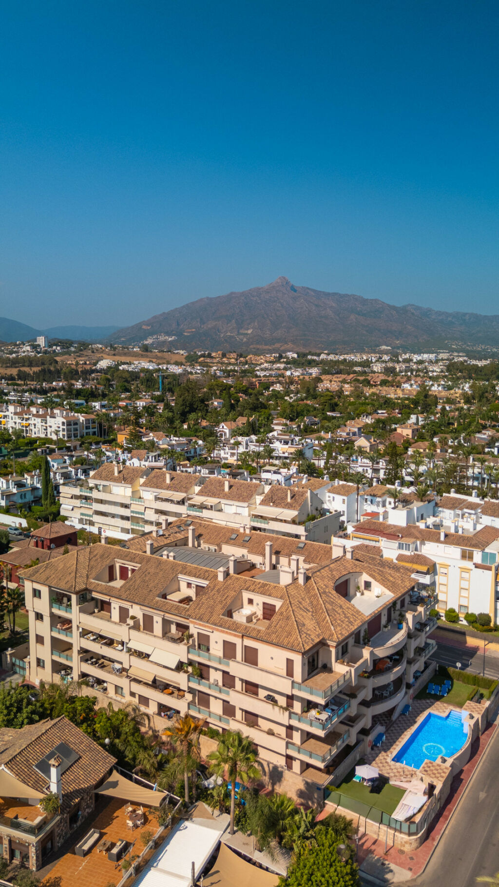 Middle Floor Apartment San Pedro de Alcántara Málaga - image 3