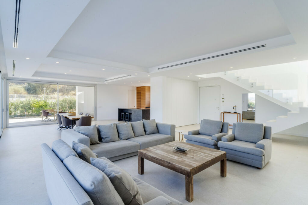 Detached Villa Coín Málaga - image 2