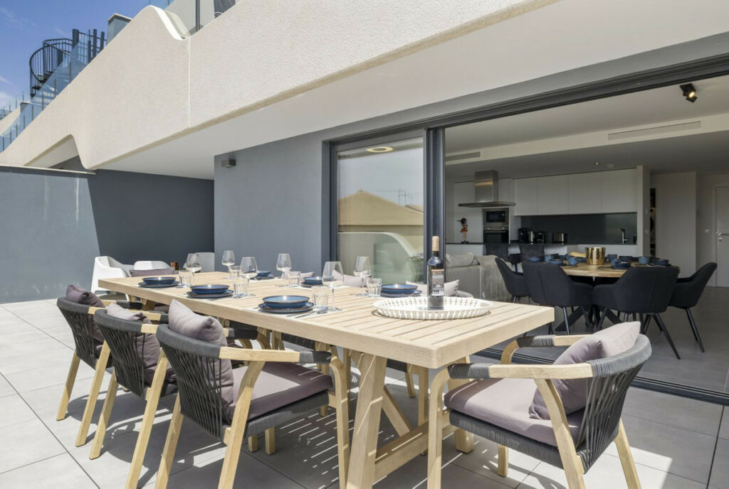 Middle Floor Apartment Selwo Málaga - image 3