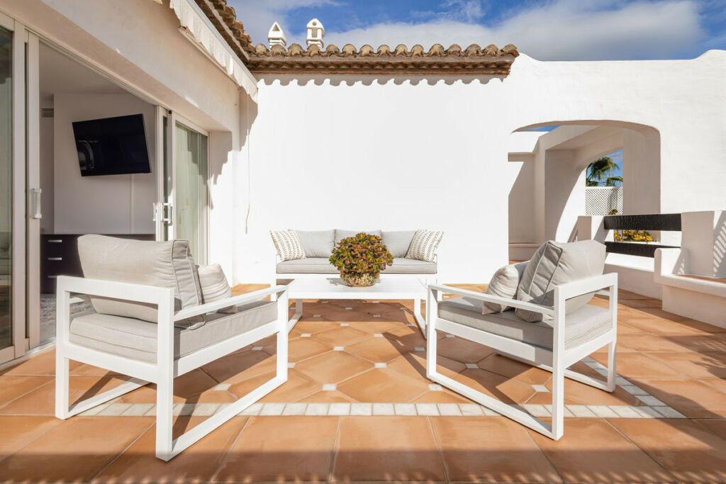 Penthouse Duplex The Golden Mile Málaga - image 3