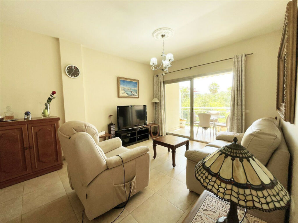 Middle Floor Apartment Calpe Alicante - image 3