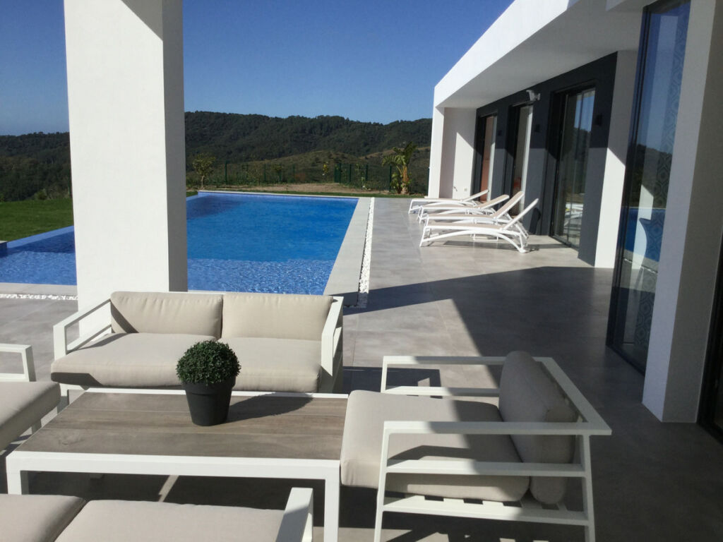 Detached Villa Benahavís Málaga - image 3