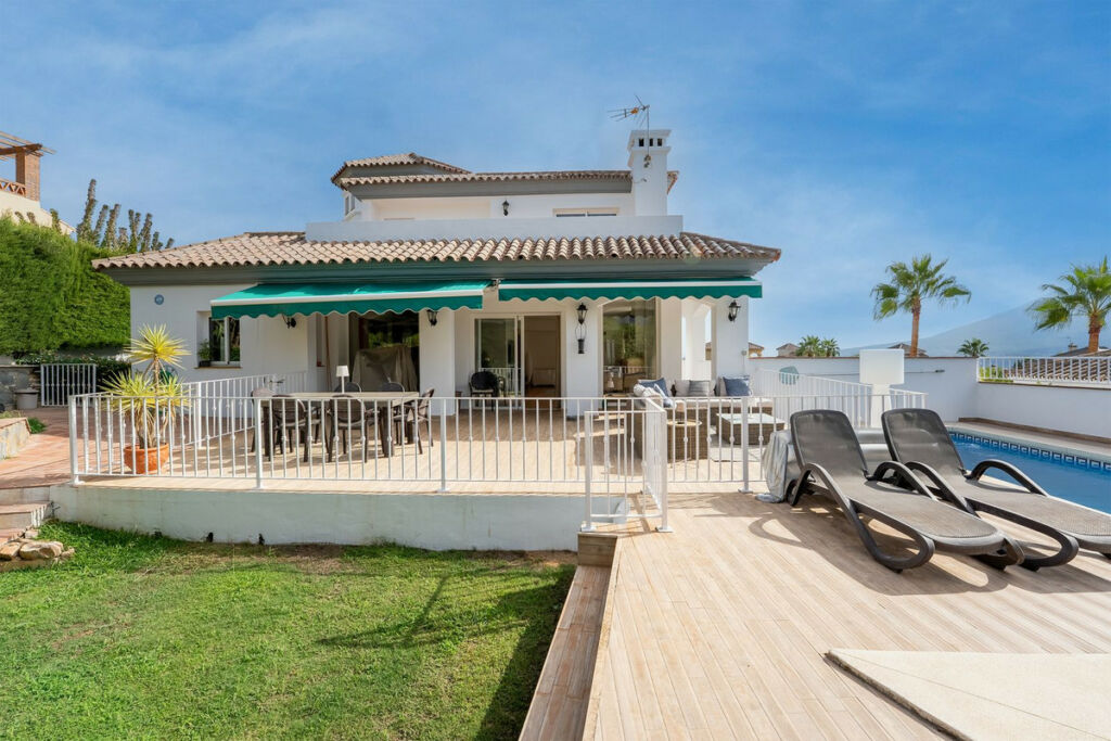 Detached Villa Coín Málaga - image 3