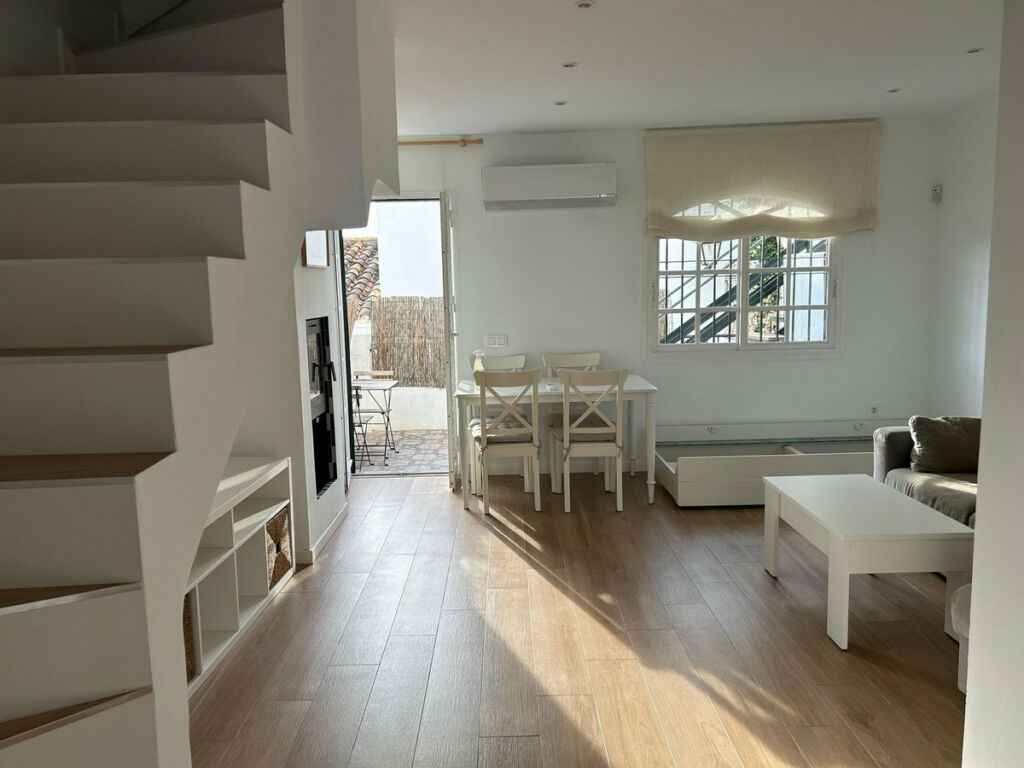 Townhouse Torrequebrada Málaga - image 3