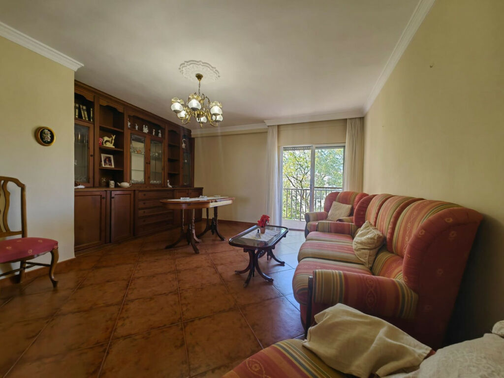 Middle Floor Apartment San Pedro de Alcántara Málaga - image 3