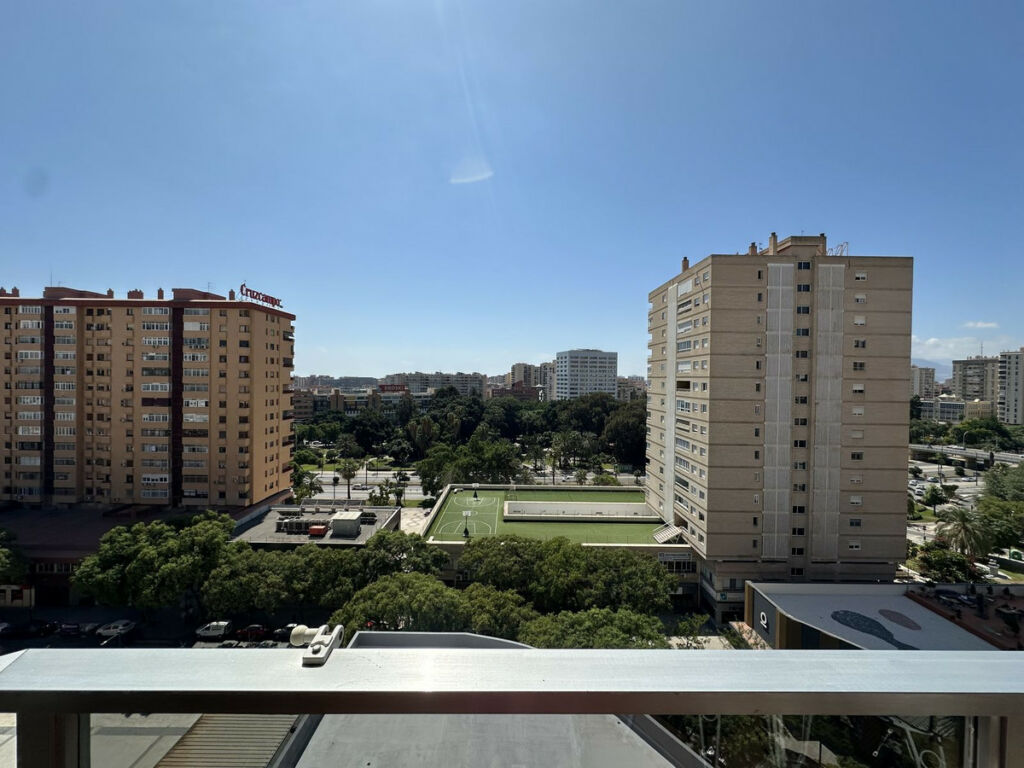 Middle Floor Apartment Málaga Centro Málaga - image 3
