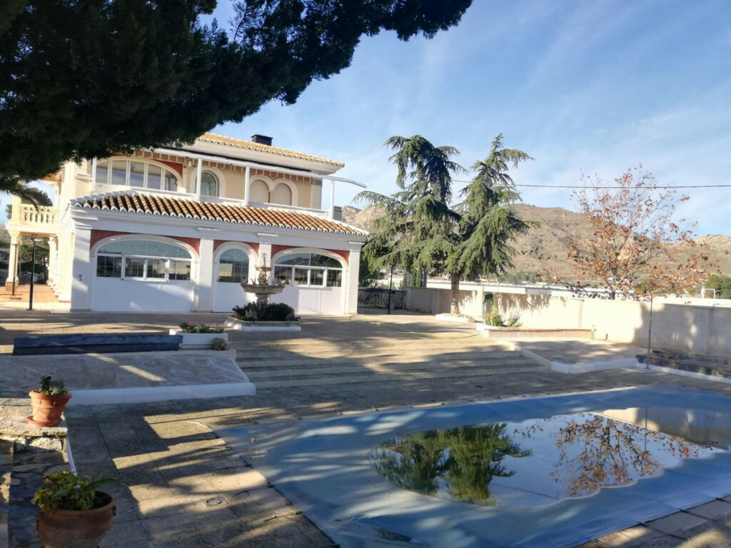 Detached Villa Yecla Murcia - image 3