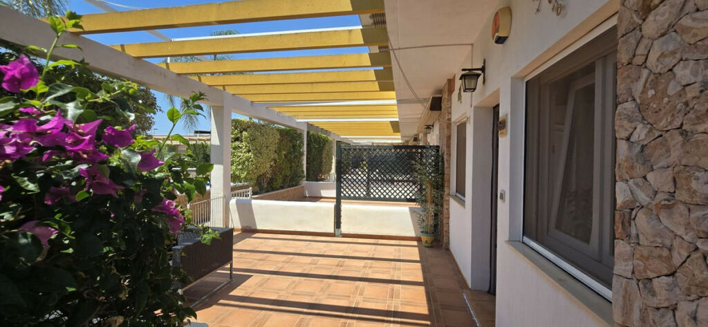 Ground Floor Apartment Mil Palmeras Alicante - image 3
