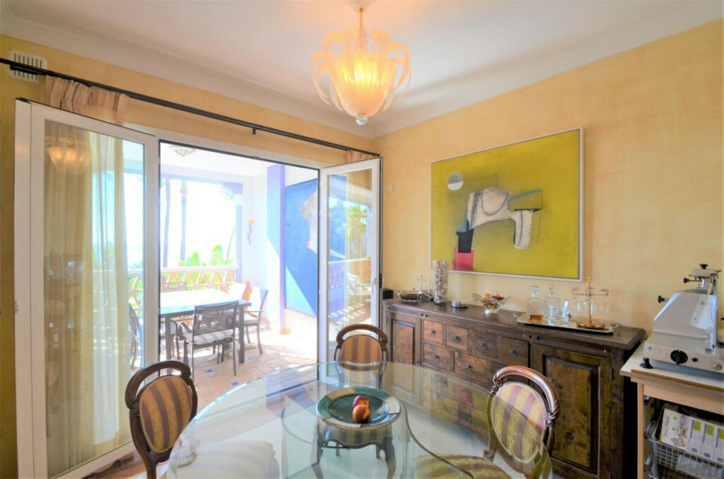 Middle Floor Apartment Casares Playa Málaga - image 3