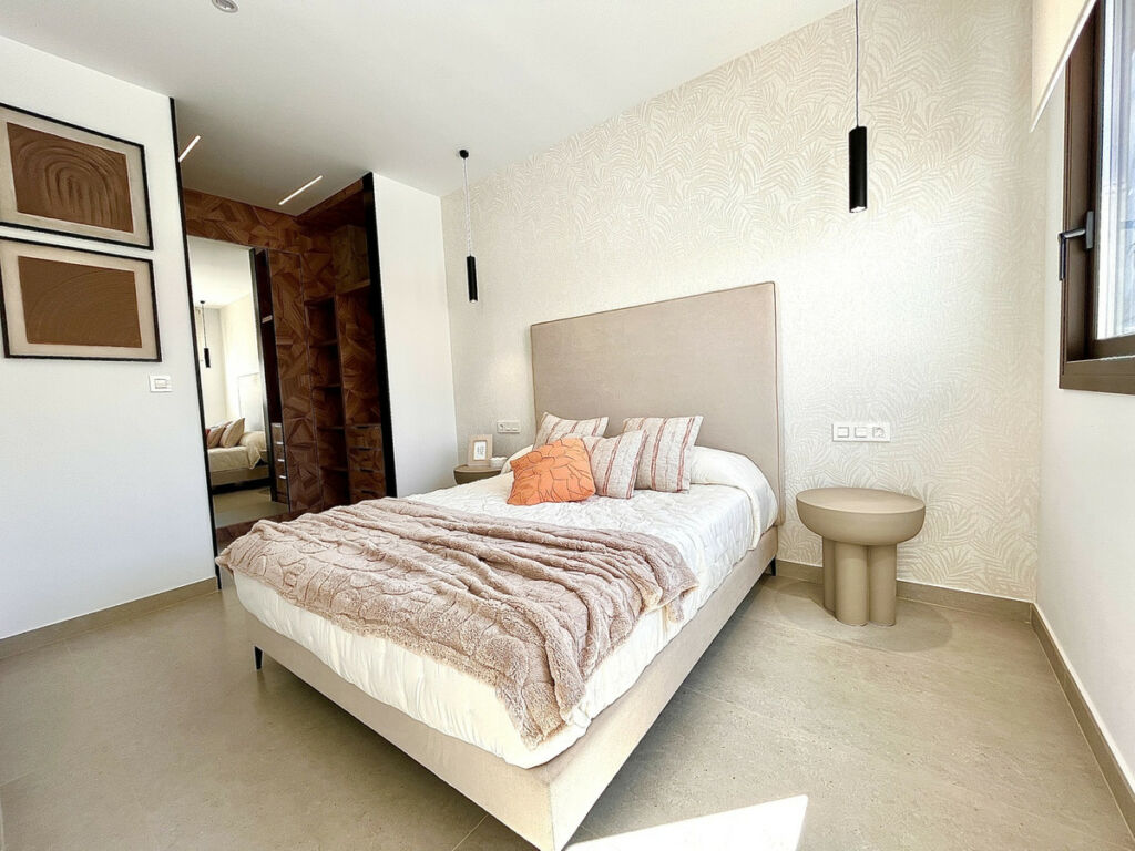Detached Villa Rojales Alicante - image 3