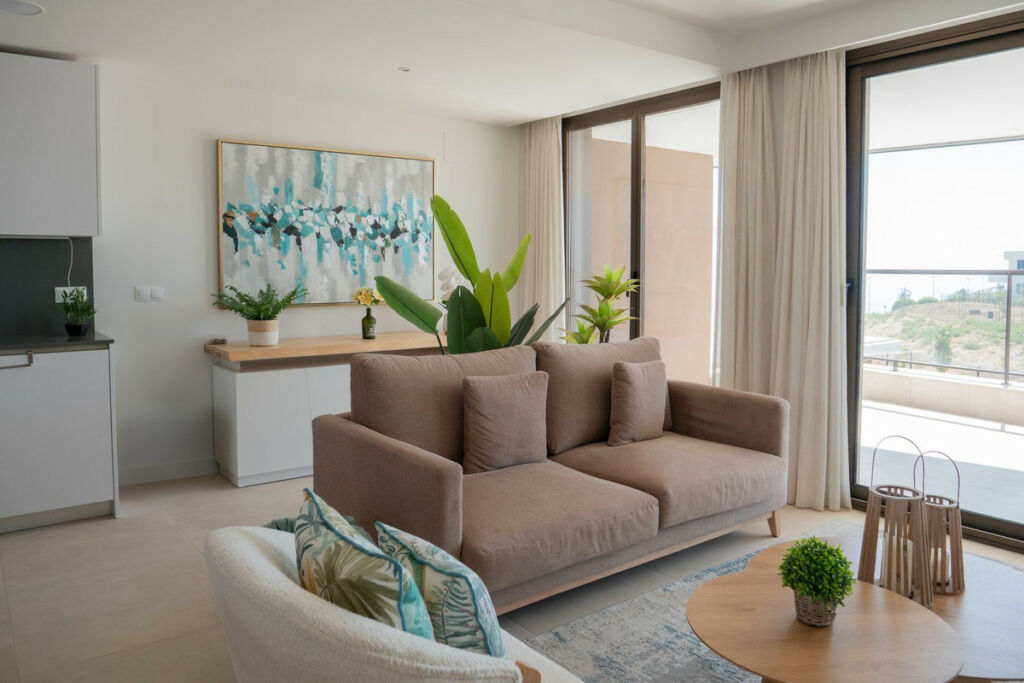 Middle Floor Apartment Casares Málaga - image 3
