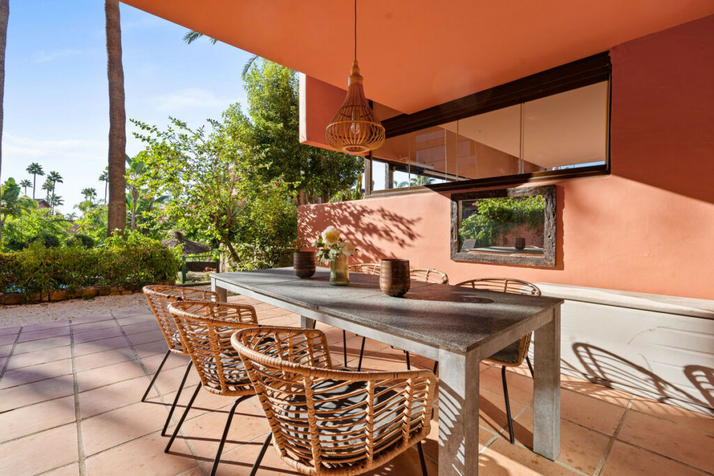 Ground Floor Apartment Estepona Málaga - image 3