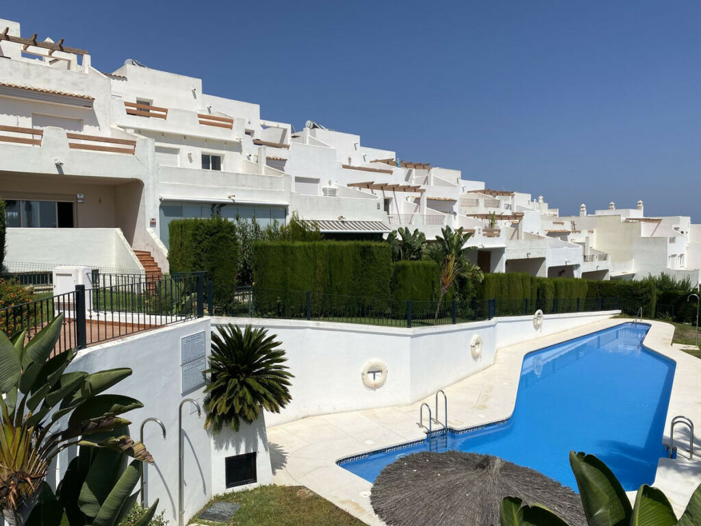 Townhouse Manilva Málaga - image 8