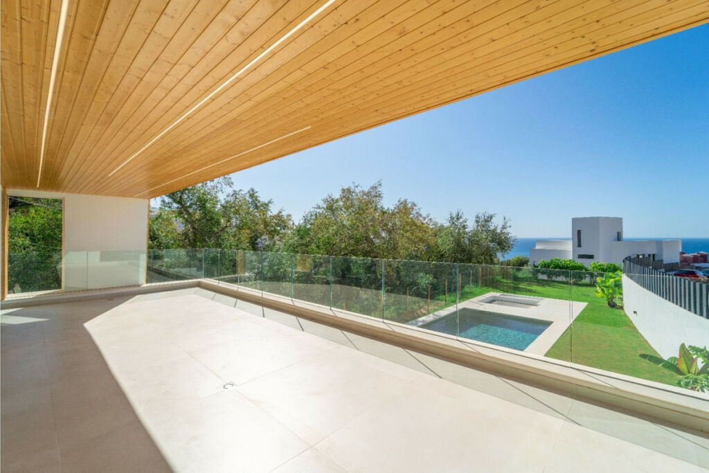 Detached Villa La Capellania Málaga - image 3