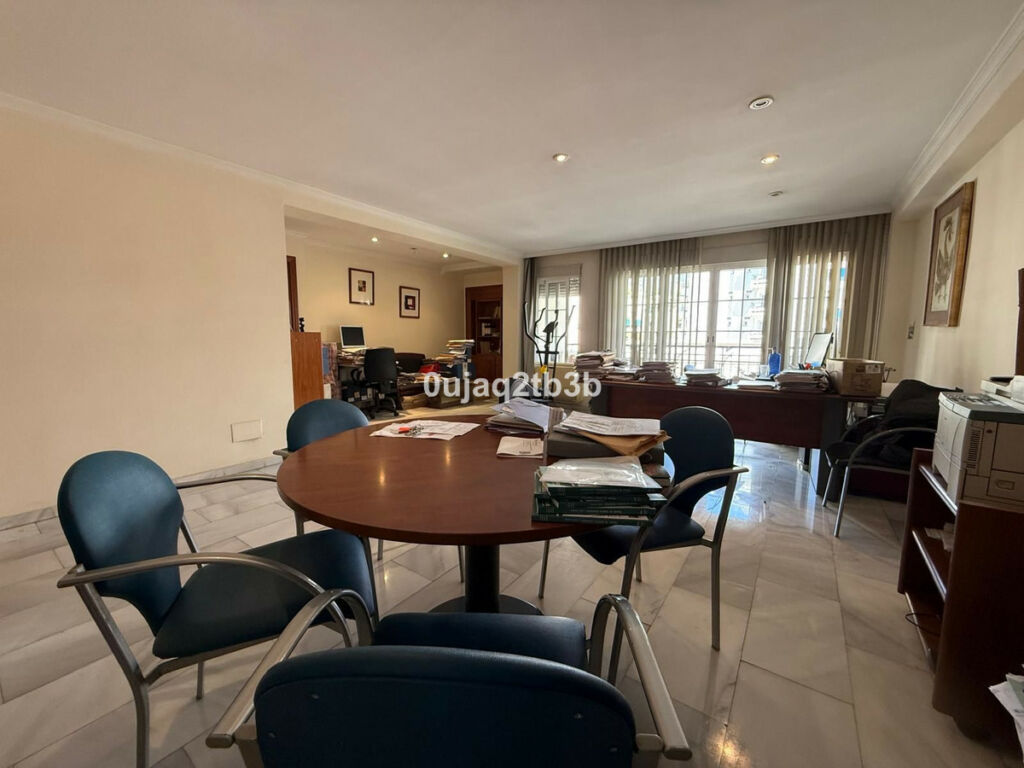 Middle Floor Apartment Marbella Málaga - image 2