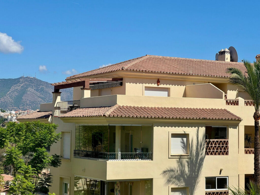 Penthouse La Cala Hills Málaga - image 3
