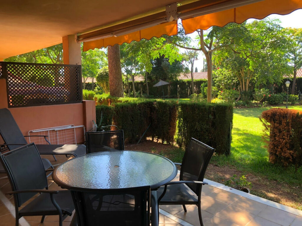 Ground Floor Apartment Elviria Málaga - image 3