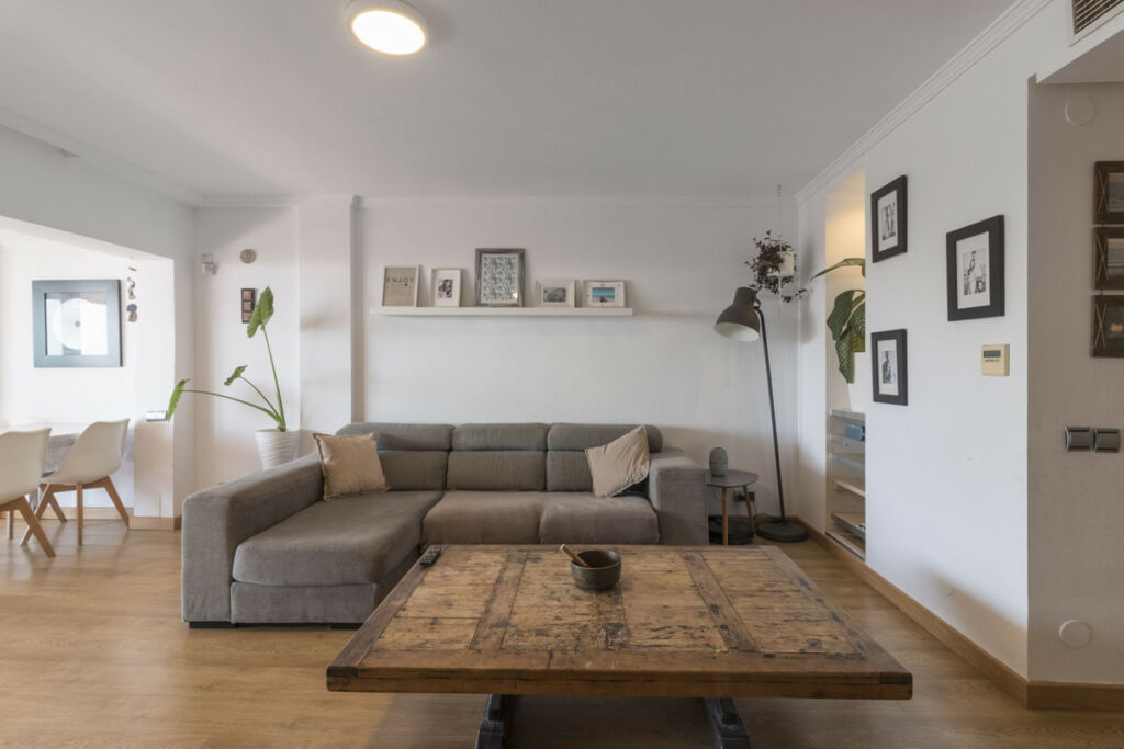 Middle Floor Apartment La Mairena Málaga - image 3