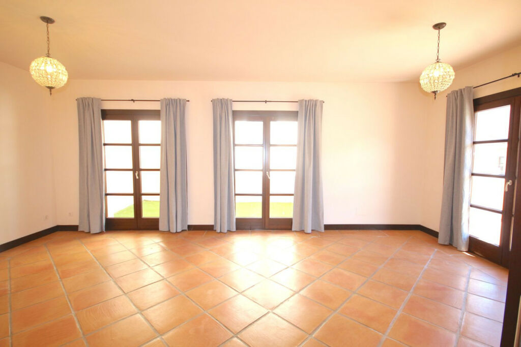 Semi-Detached House Benahavís Málaga - image 3