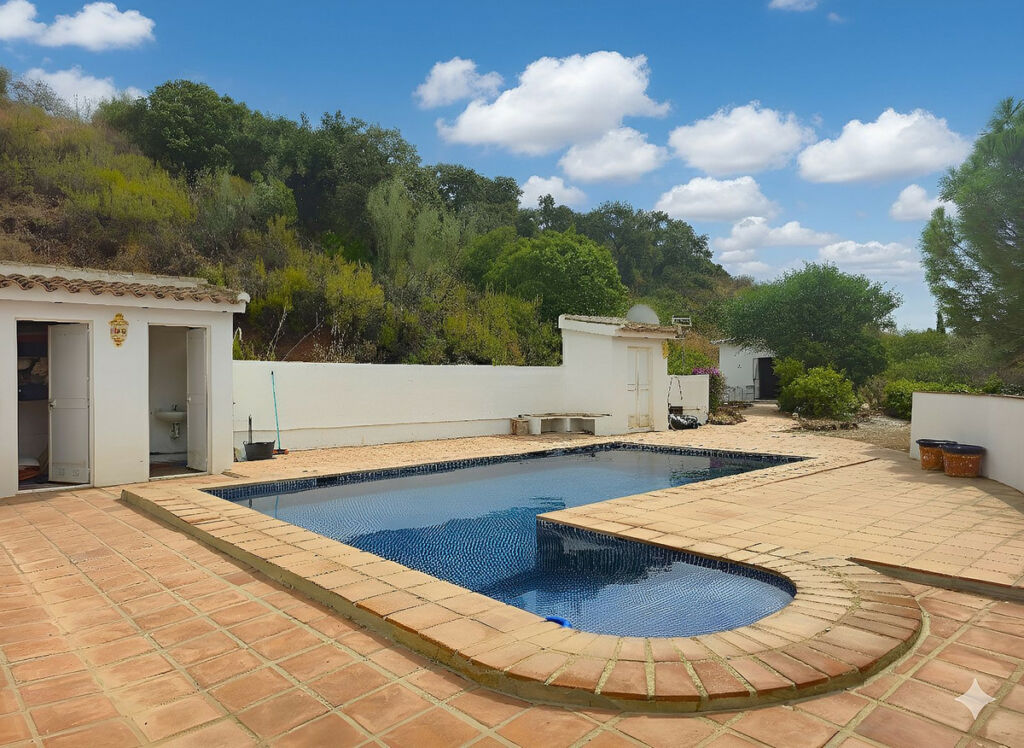 Detached Villa Almogía Málaga - image 4