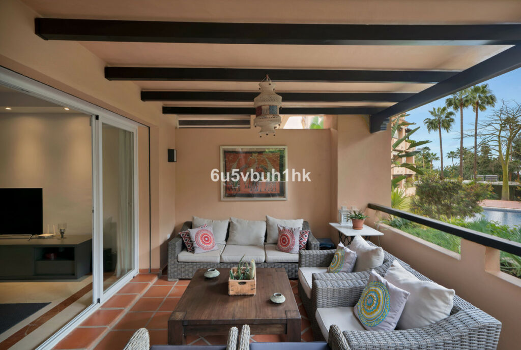 Ground Floor Apartment Nagüeles Málaga - image 3