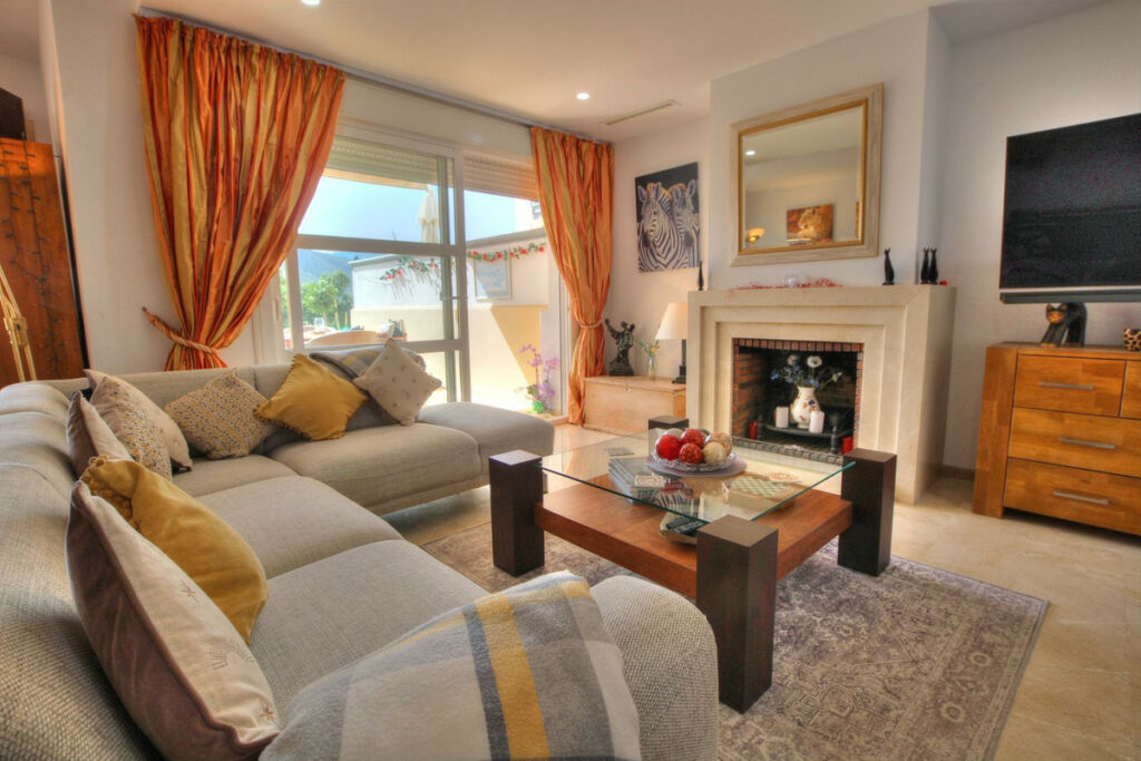 Townhouse La Cala Golf Málaga - image 3