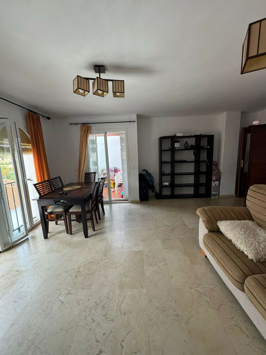 Middle Floor Apartment Calahonda Málaga - image 3