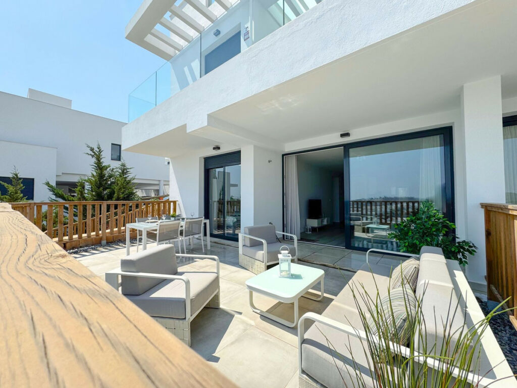 Ground Floor Apartment La Cala de Mijas Málaga - image 3