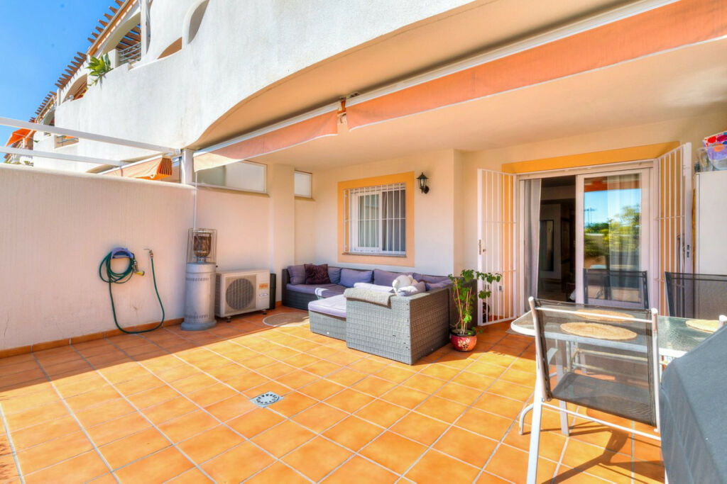 Ground Floor Apartment Benalmadena Málaga - image 3