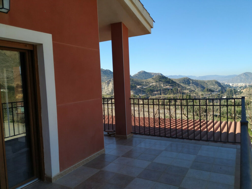 Detached Villa Petrer Alicante - image 8