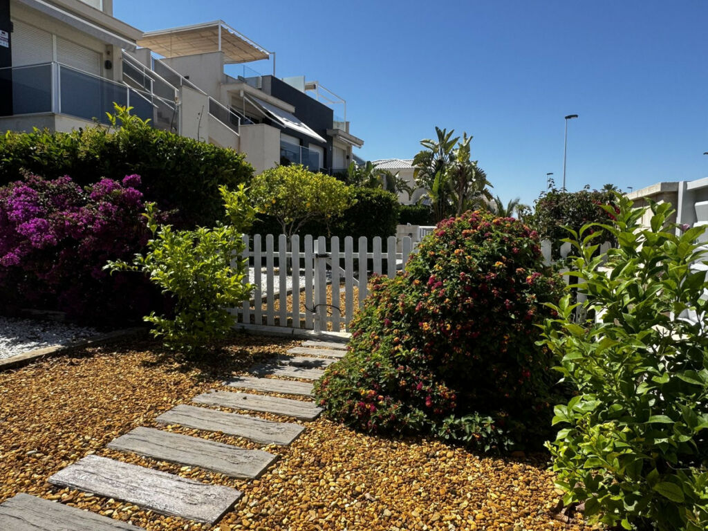 Ground Floor Apartment Torrevieja Alicante - image 3