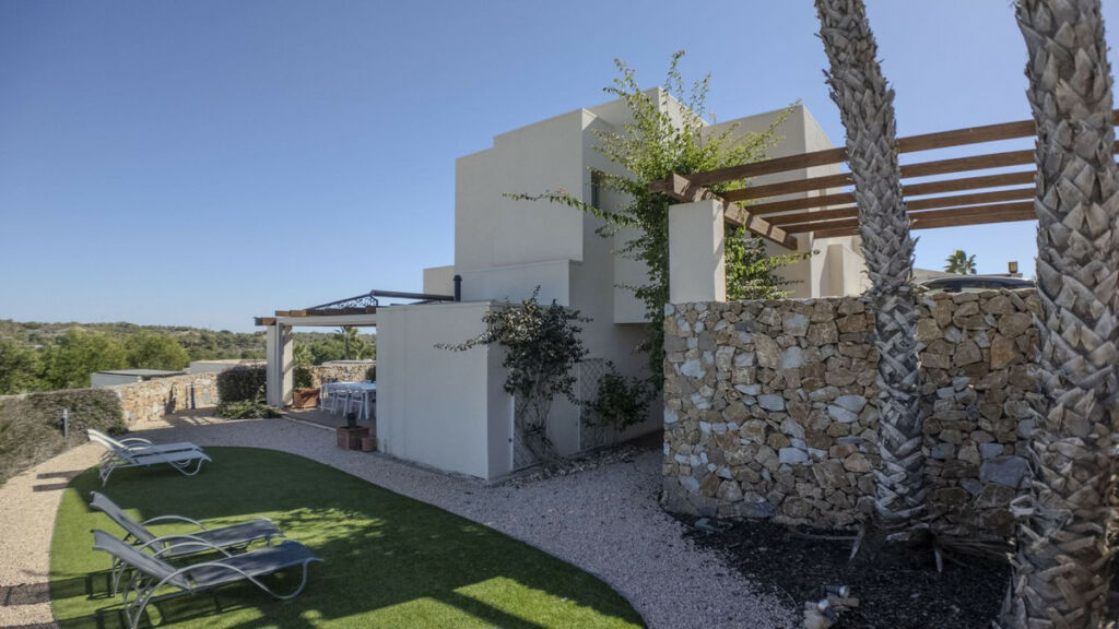 Detached Villa Las Colinas Golf Alicante - image 3