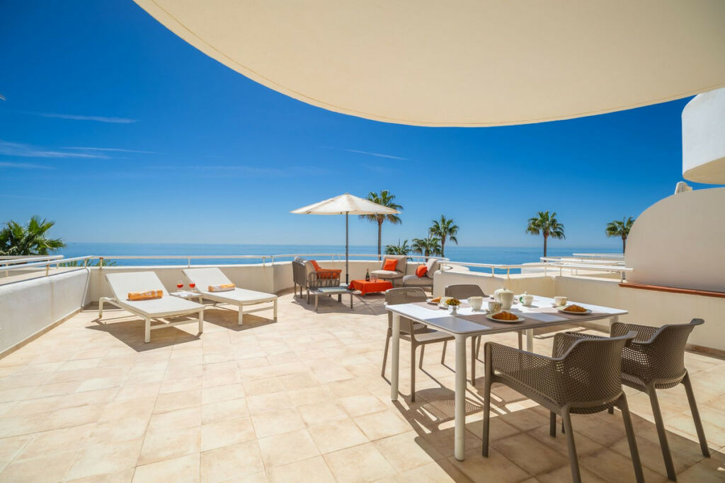 Ground Floor Apartment Estepona Málaga - image 3