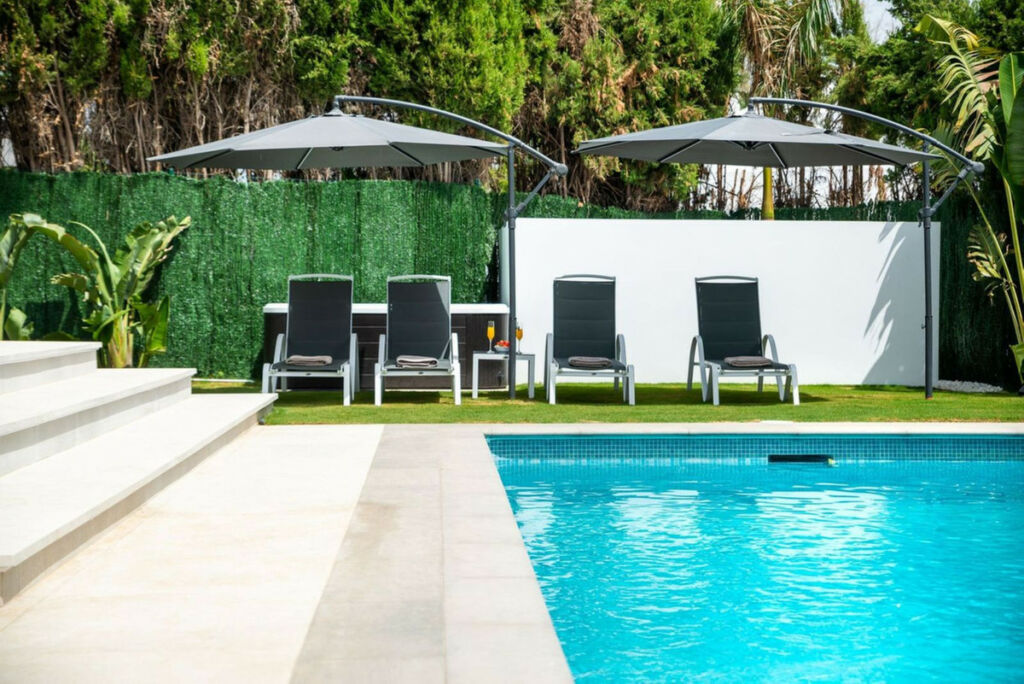 Detached Villa Guadalmina Alta Málaga - image 3