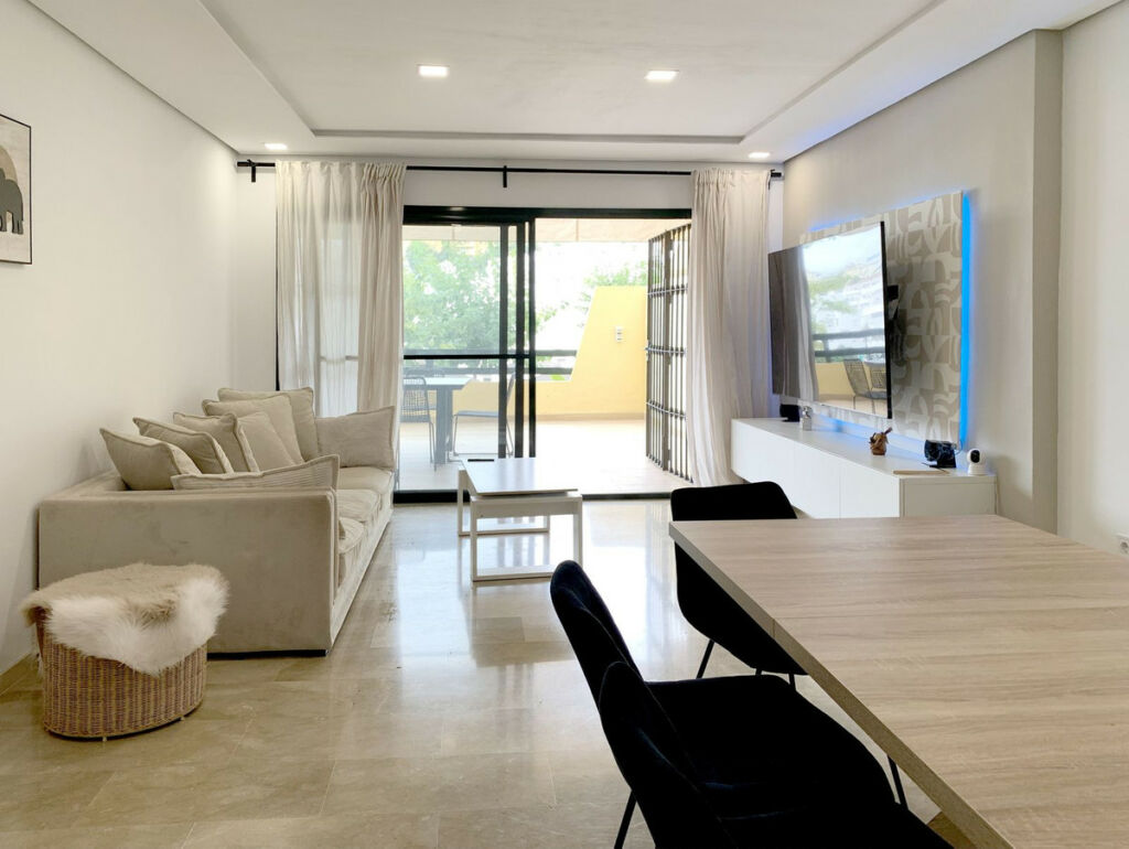 Ground Floor Apartment Selwo Málaga - image 3
