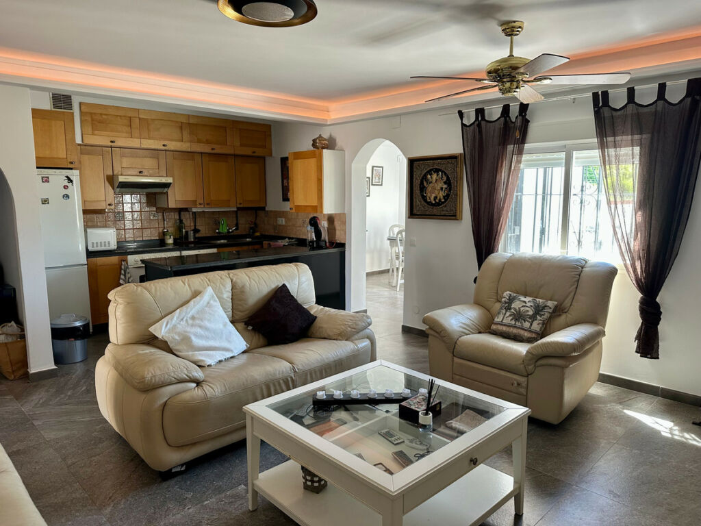 Detached Villa Manilva Málaga - image 3