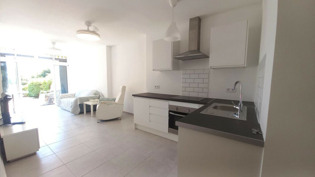 Ground Floor Apartment El Faro Málaga - image 4