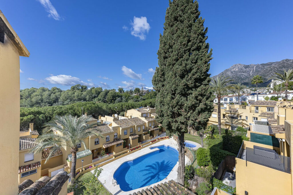 Semi-Detached House Marbella Málaga - image 3