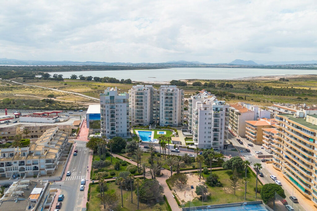 Ground Floor Apartment La Mata Alicante - image 5