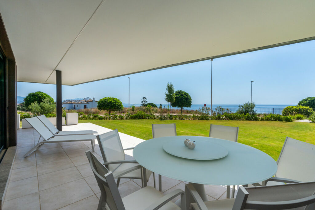 Ground Floor Apartment Casares Málaga - image 3