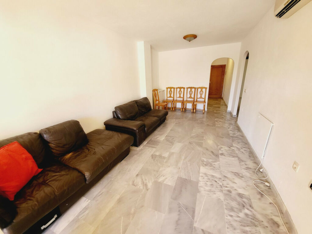 Ground Floor Apartment El Faro Málaga - image 3
