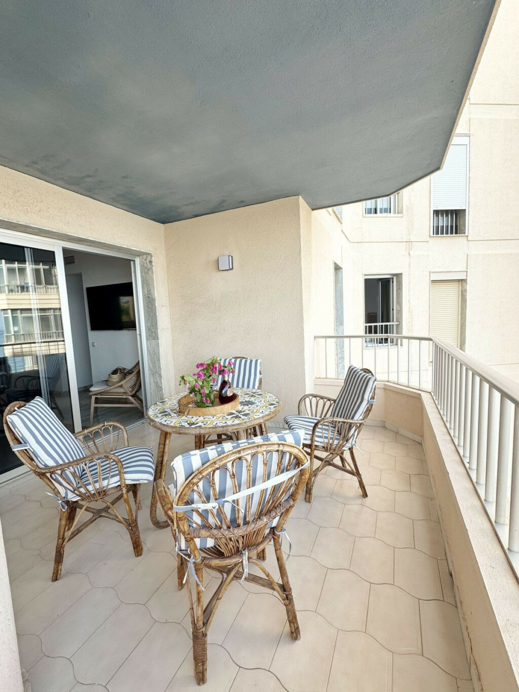 Middle Floor Apartment Fuengirola Málaga - image 3