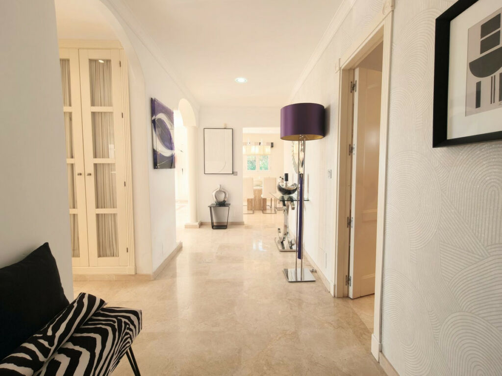Middle Floor Apartment San Roque Club Cádiz - image 3