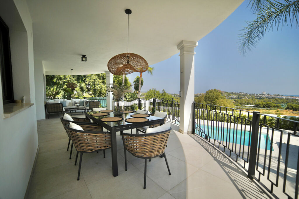 Detached Villa La Quinta Málaga - image 3